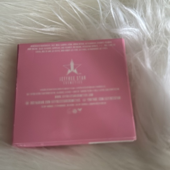 Jeffree Star Eyeshadow- Raspberry- Single- Pressed Pigment - Picture 2 of 3